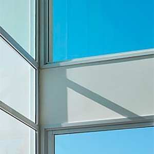 Vidro com 80% de transparência tem película de controle solar Vidro com 80% de transparência tem película de controle solar